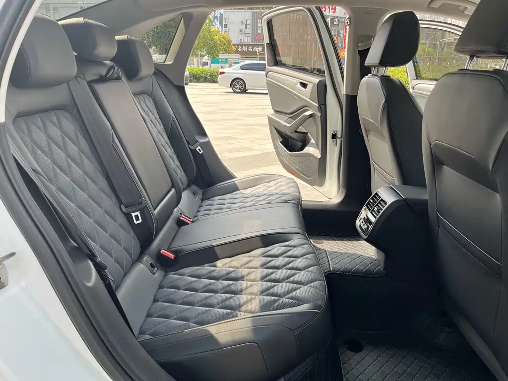 Volkswagen Volkswagen Sagitar 2024 300TSI DSG Comfortline 2024 - thumbnail 13
