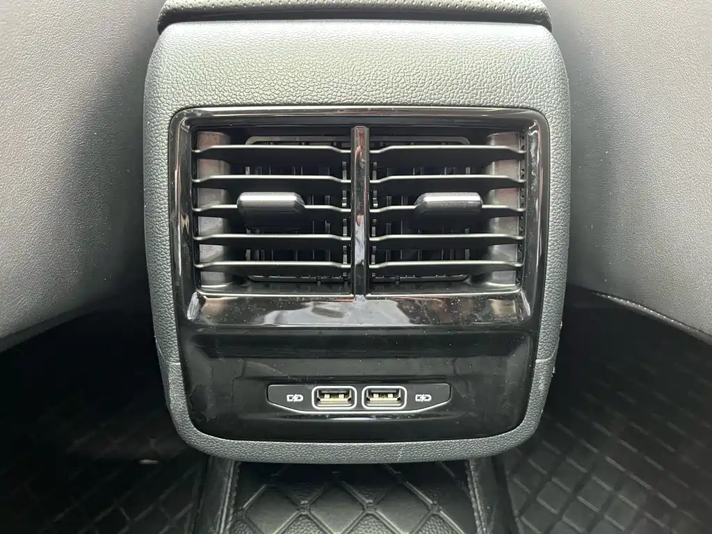 Volkswagen Volkswagen Sagitar 2024 300TSI DSG Comfortline 2024 - thumbnail 22