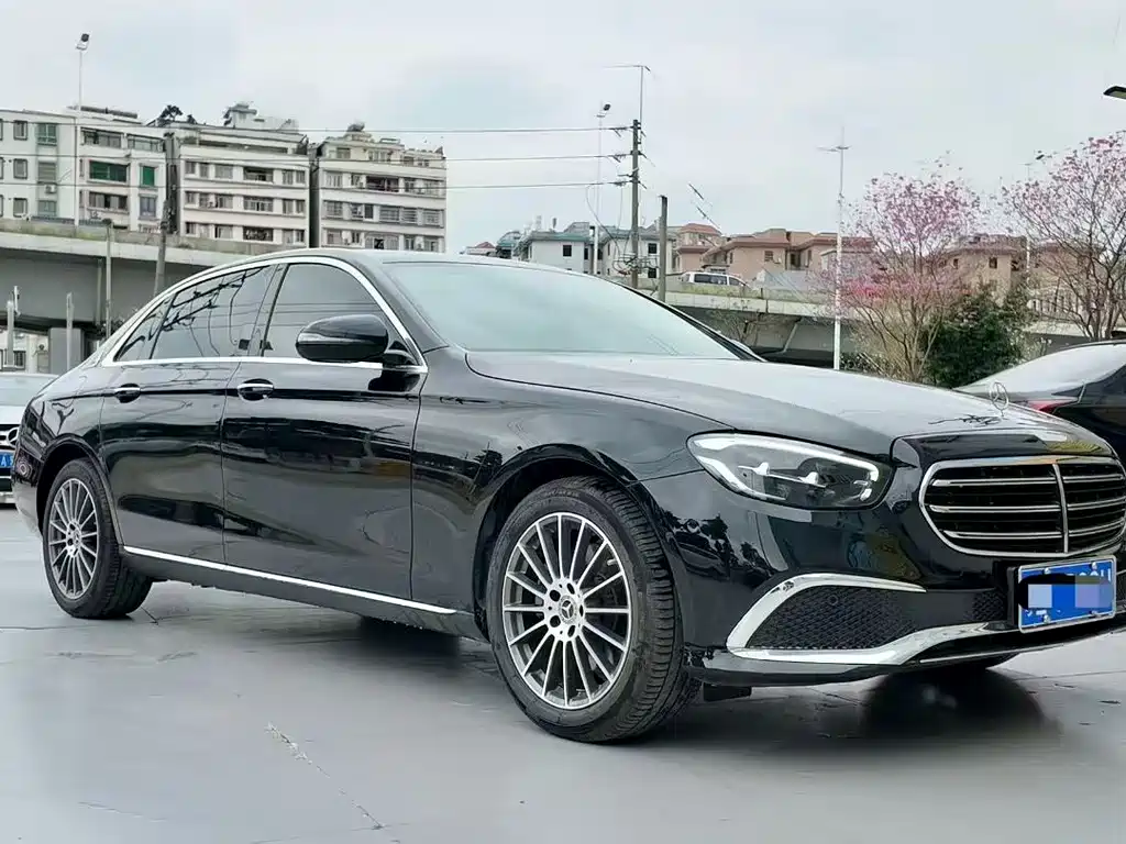 Mercedes-Benz Mercedes-Benz E-Class 2022 Model Year Facelift E 260 L Sport 2022 - thumbnail 3