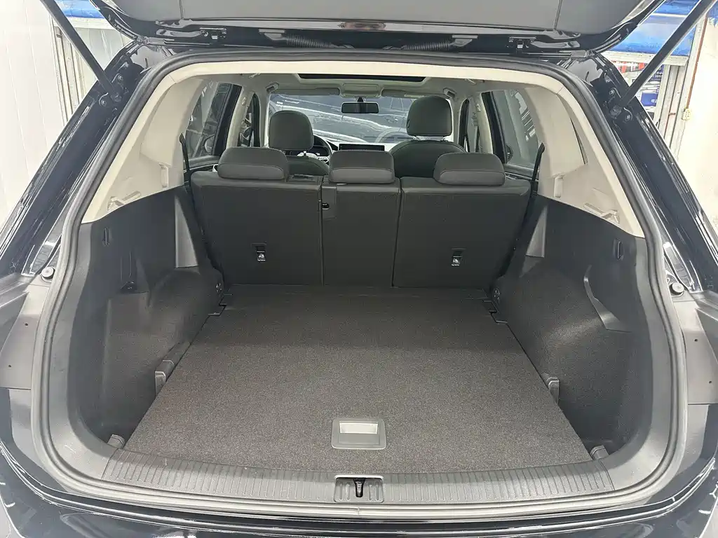 Volkswagen Tiguan L 2023 280TSI Automatic 2WD潮创Limited Edition 2023 - thumbnail 16