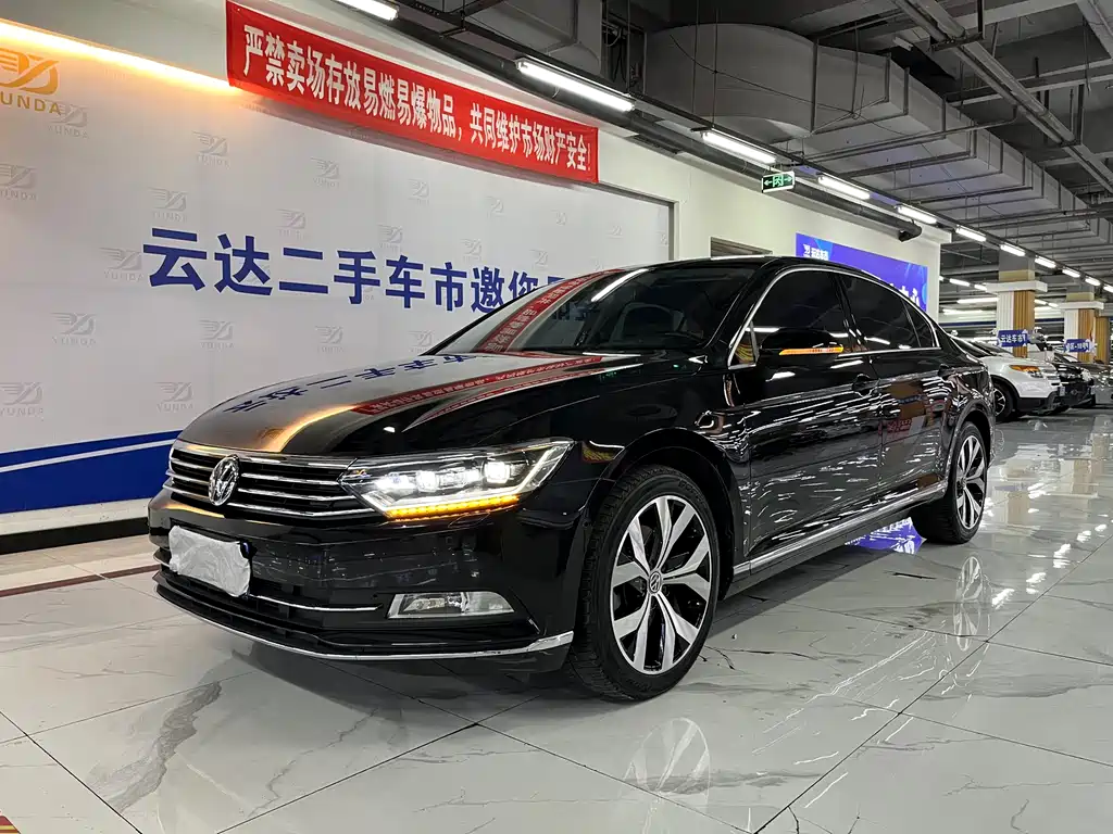 Volkswagen Magotan 2017 380TSI DSG Premium Edition 2017 - thumbnail 2
