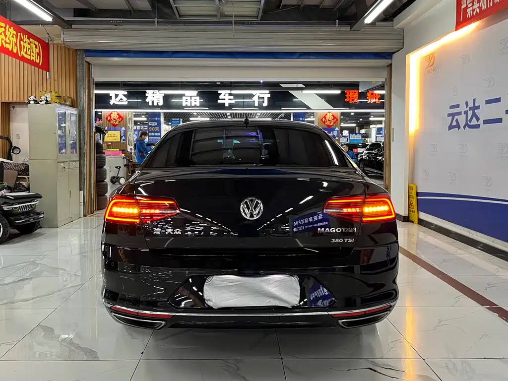 Volkswagen Magotan 2017 380TSI DSG Premium Edition 2017 - thumbnail 4