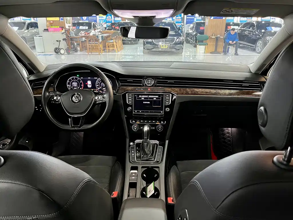 Volkswagen Magotan 2017 380TSI DSG Premium Edition 2017 - thumbnail 11