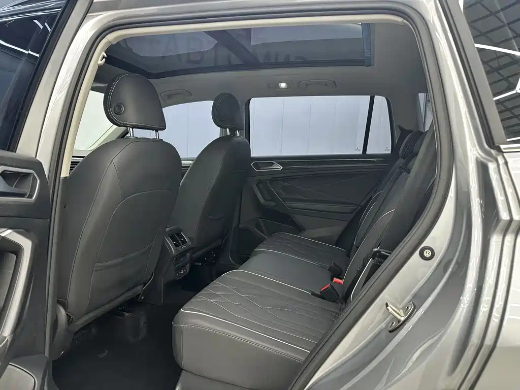 Volkswagen Tiguan L 2023 280TSI Automatic 2WD潮创Limited Edition 2022 - thumbnail 5