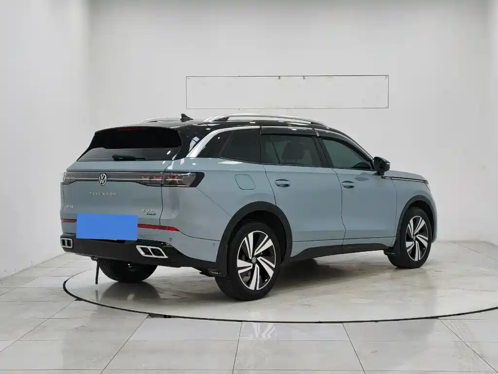Volkswagen Lantu 2023 380TSI AWD R-Line Touring Edition 2023 - thumbnail 5