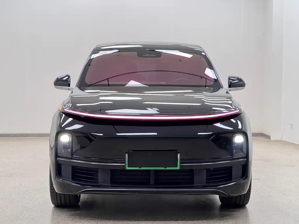 Li Auto Li L8 2024 Pro 2025 - thumbnail 2
