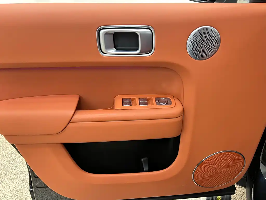 Li Auto Li L8 2024 Pro 2025 - thumbnail 12