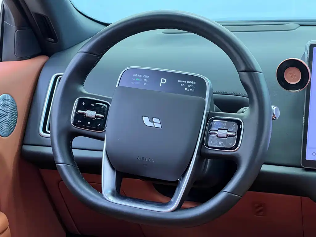 Li Auto Li L8 2024 Pro 2025 - thumbnail 27