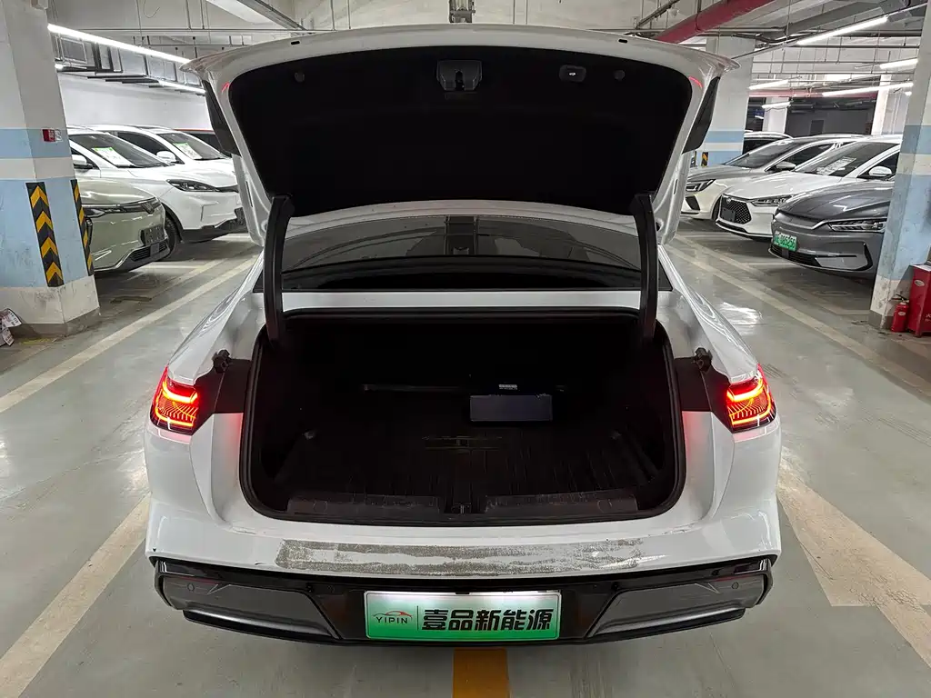 Geely Galaxy Galaxy E8 2024 665km RWD Starship Long Range Edition 2025 - thumbnail 7