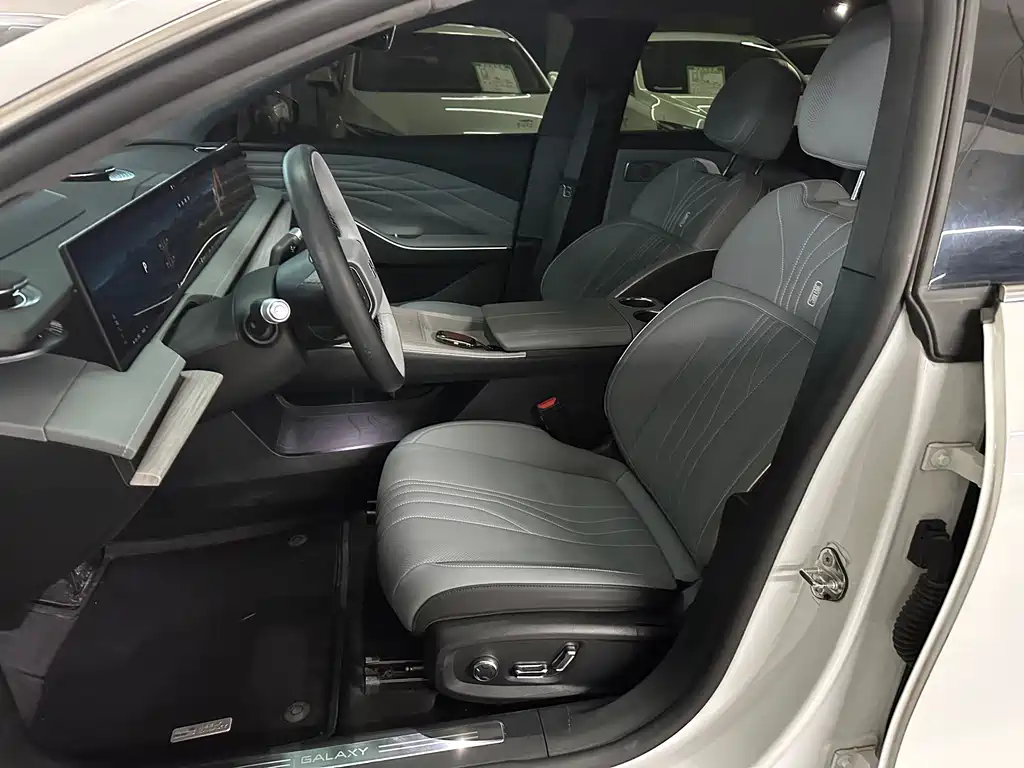 Geely Galaxy Galaxy E8 2024 665km RWD Starship Long Range Edition 2025 - thumbnail 9
