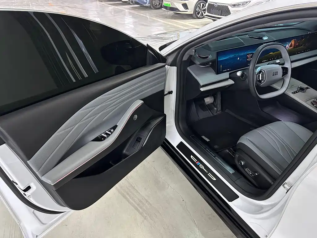 Geely Galaxy Galaxy E8 2024 665km RWD Starship Long Range Edition 2025 - thumbnail 10