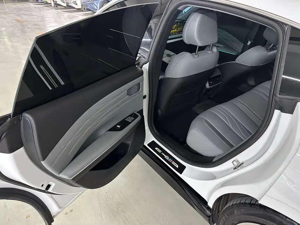 Geely Galaxy Galaxy E8 2024 665km RWD Starship Long Range Edition 2025 - thumbnail 15