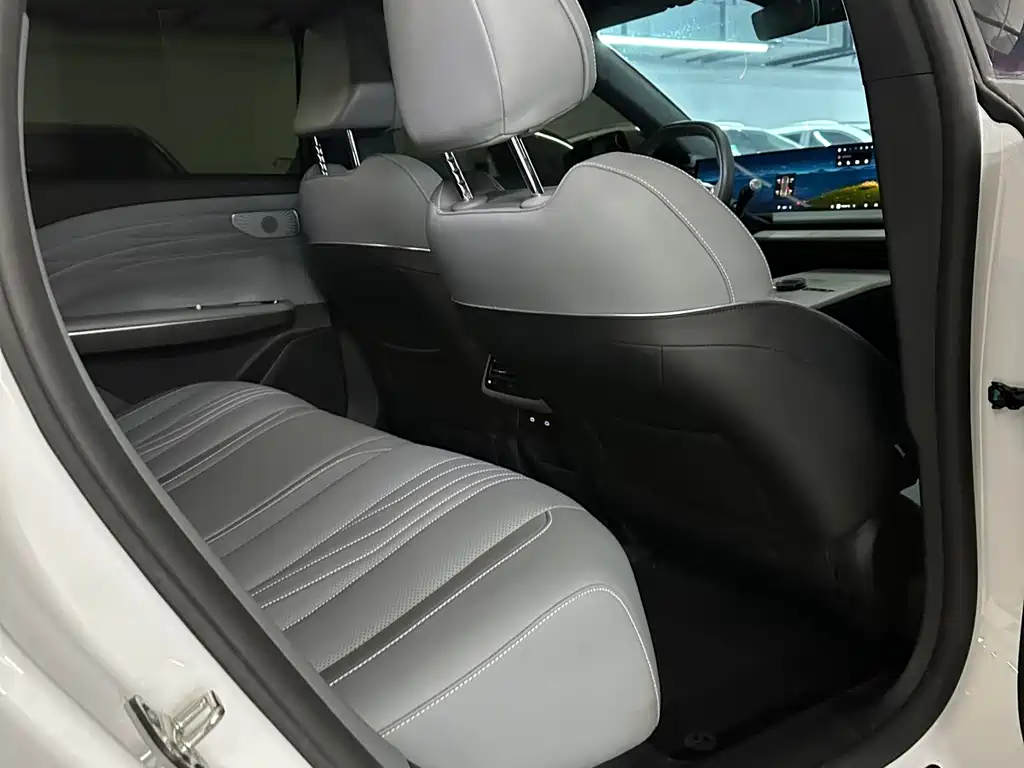 Geely Galaxy Galaxy E8 2024 665km RWD Starship Long Range Edition 2025 - thumbnail 18
