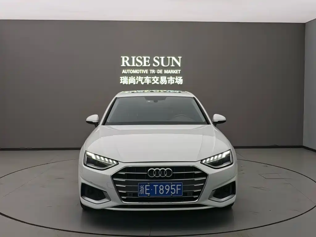 Audi Audi A4L 2022 40 TFSI Luxury Elegant Model 2022 - thumbnail 3