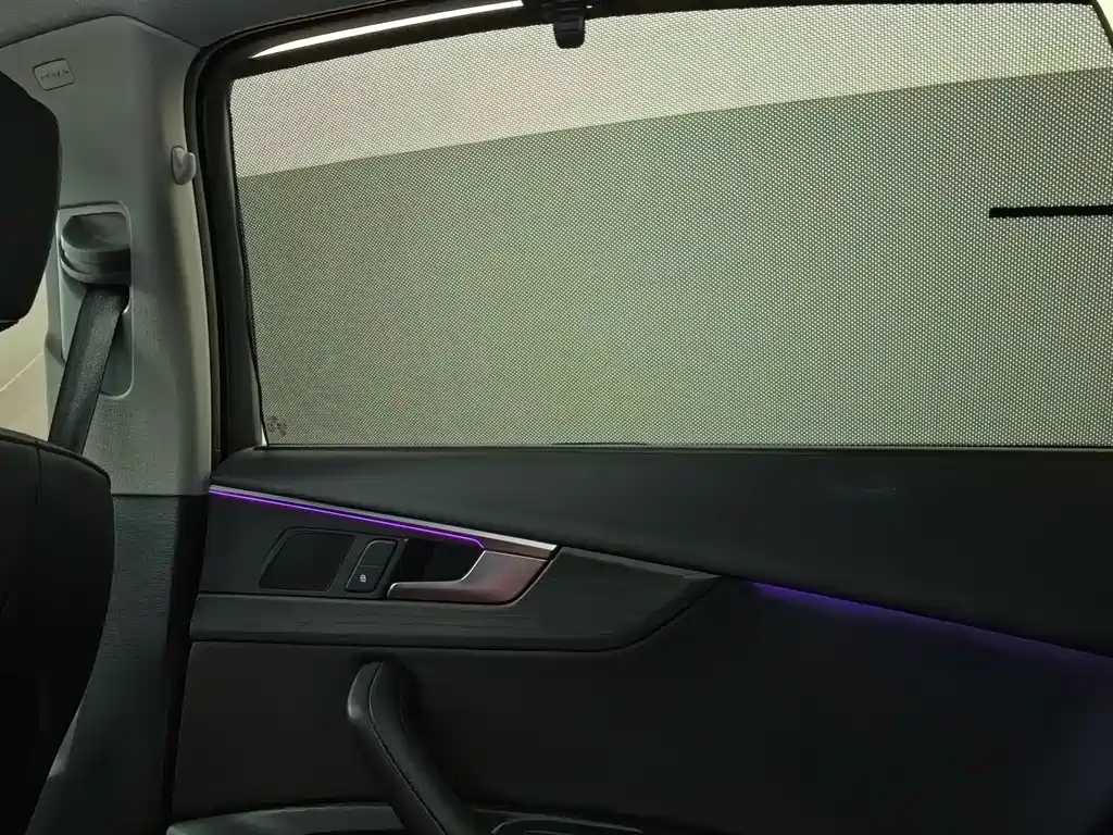Audi Audi A4L 2022 40 TFSI Luxury Elegant Model 2022 - thumbnail 25