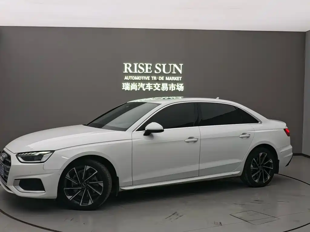 Audi Audi A4L 2022 40 TFSI Luxury Elegant Model 2022 - thumbnail 28