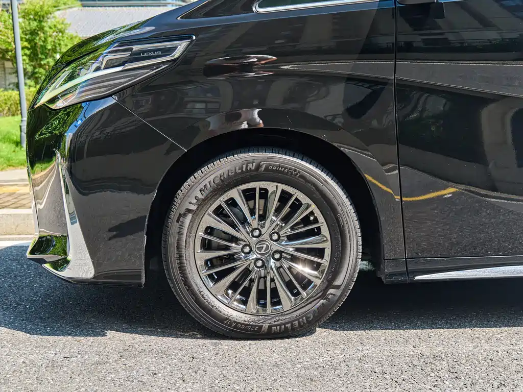 Toyota Alphard 2021 Crown Hybrid 2.5L HV Luxury Version 2021 - thumbnail 4