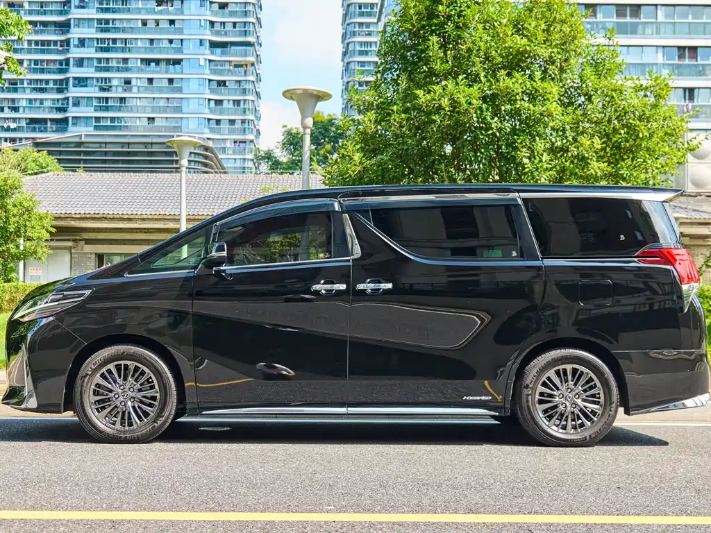 Toyota Alphard 2021 Crown Hybrid 2.5L HV Luxury Version 2021 - thumbnail 6