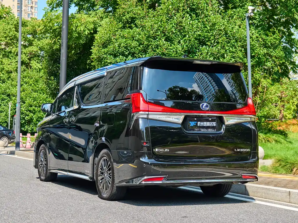 Toyota Alphard 2021 Crown Hybrid 2.5L HV Luxury Version 2021 - thumbnail 7