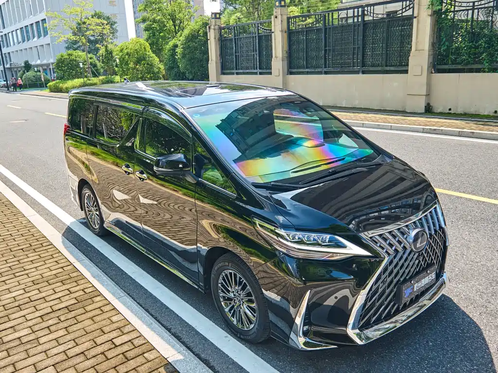 Toyota Alphard 2021 Crown Hybrid 2.5L HV Luxury Version 2021 - thumbnail 10
