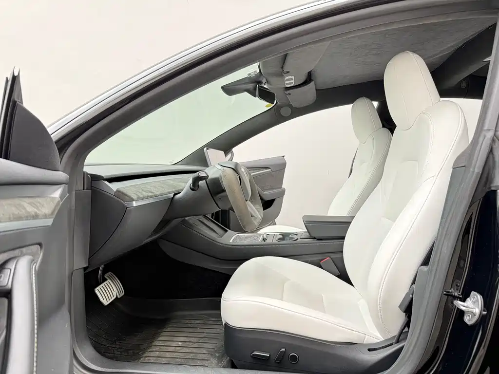 Tesla Model 3 2022 Performance All-Wheel Drive 2022 - thumbnail 7