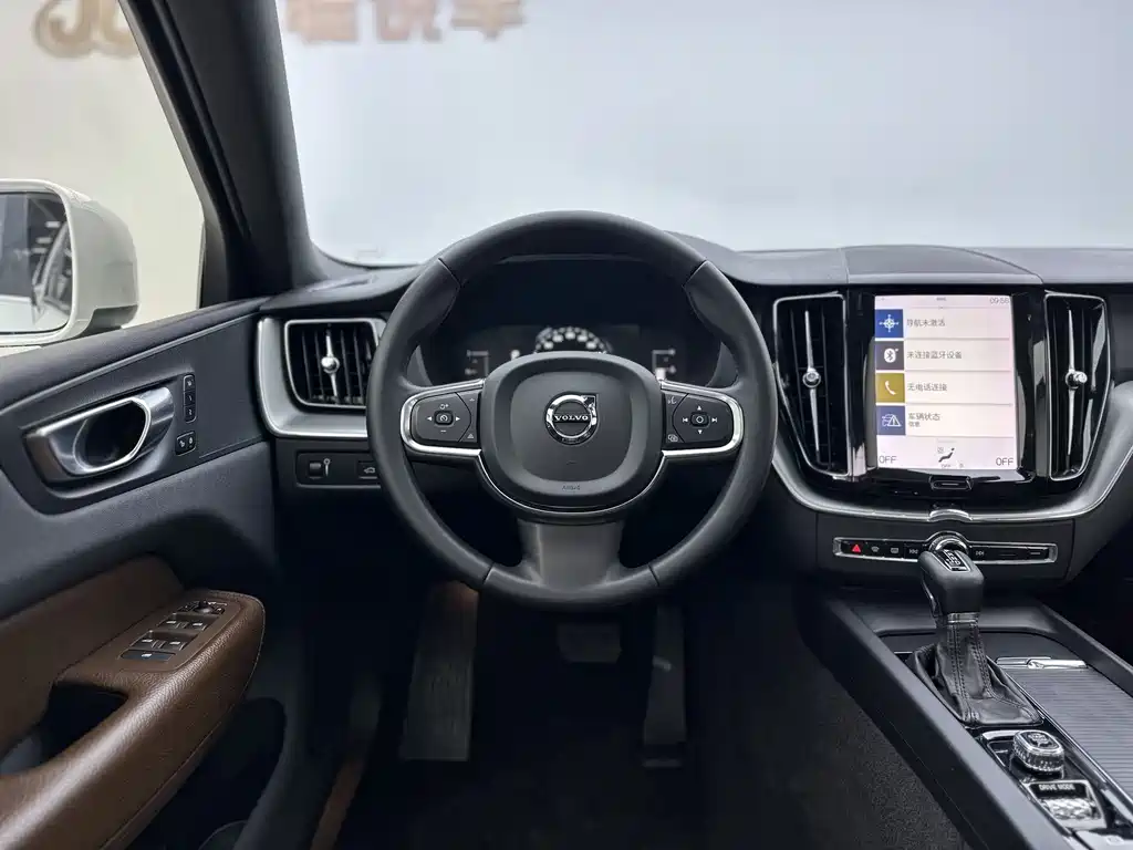 Volvo Volvo XC60 2021 T5 AWD Inscription Luxury 2021 - thumbnail 5