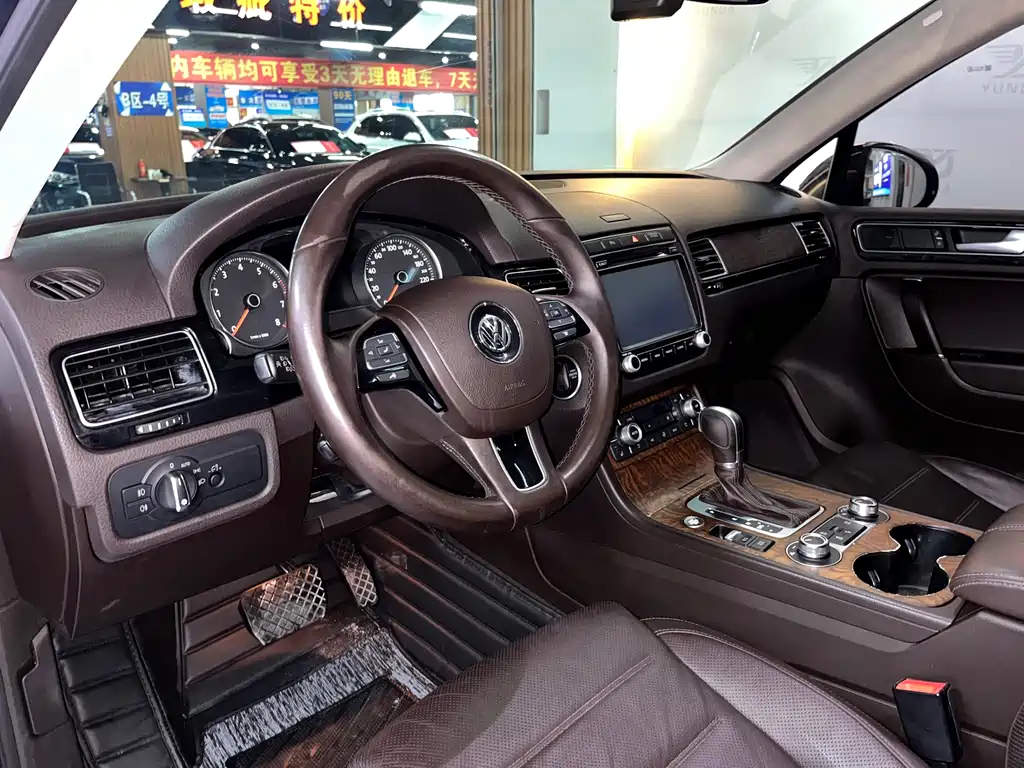 Volkswagen Volkswagen Touareg 2017 3.0TSI Outdoor Edition 2017 - thumbnail 9