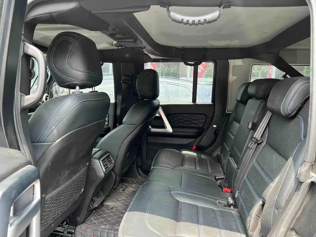 Beijing Off-Road BAW BJ40 2021 2.0D Automatic 4WD Hero Edition Warrior Model 2022 - thumbnail 4