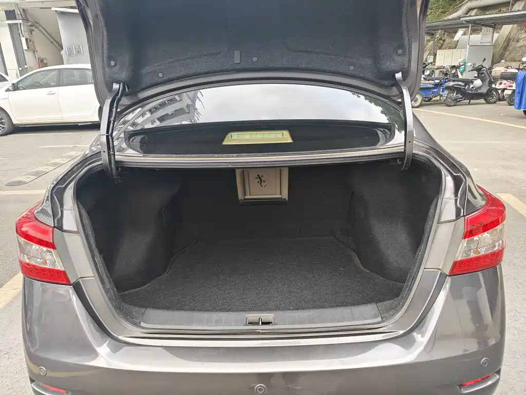 Nissan Nissan Sentra 2012 1.6XL CVT Luxury Edition 2013 - thumbnail 15