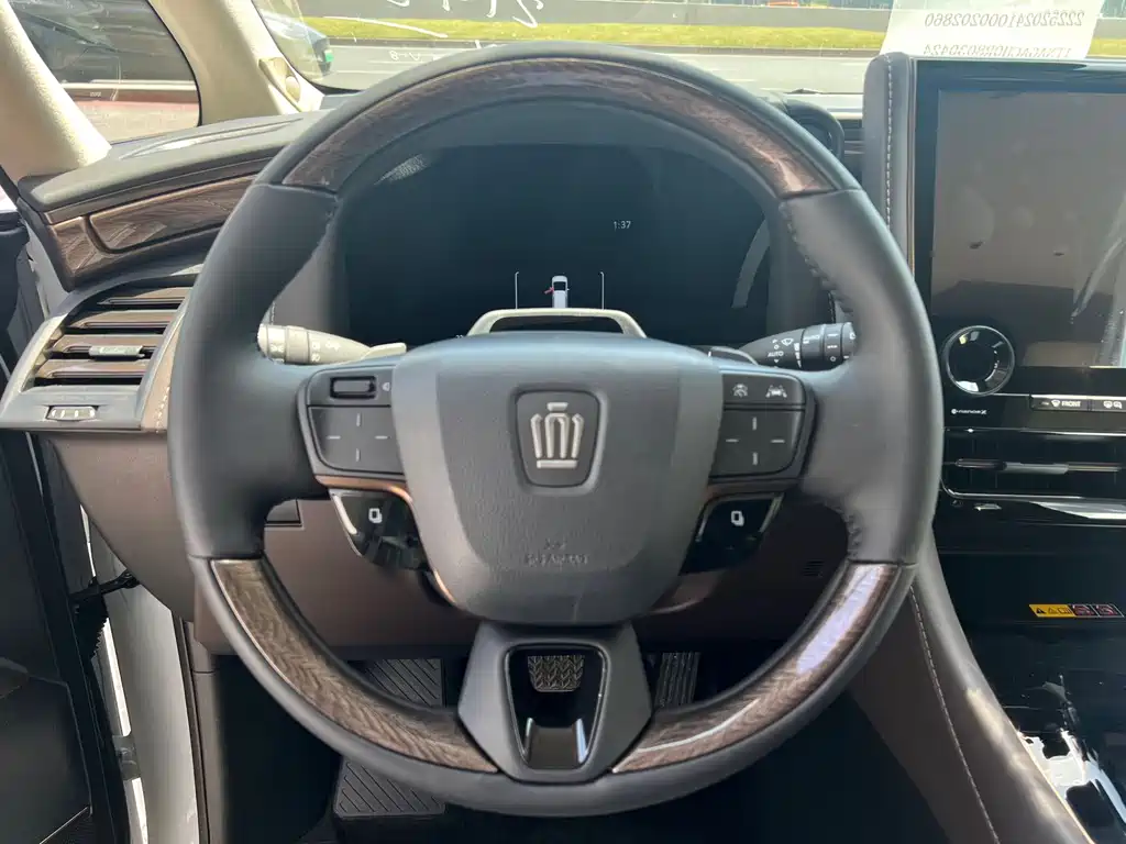 Toyota Alphard 2024 Crown Hybrid 2.5L Executive Premium Version 2026 - thumbnail 11