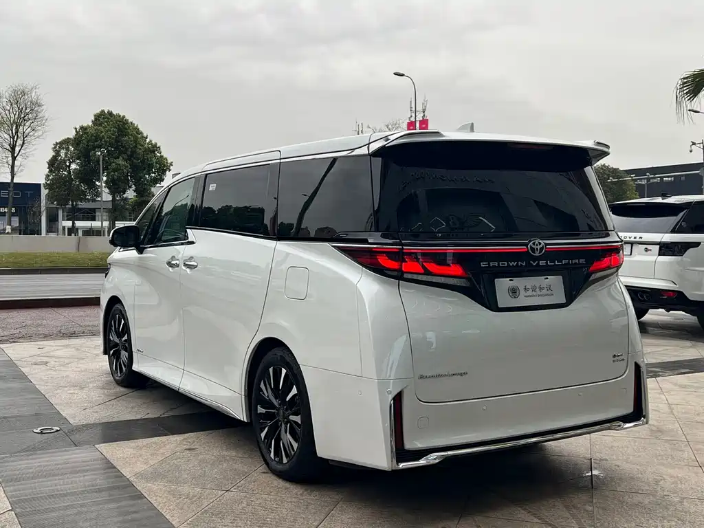 Toyota Alphard 2024 Crown Hybrid 2.5L Executive Premium Version 2026 - thumbnail 16