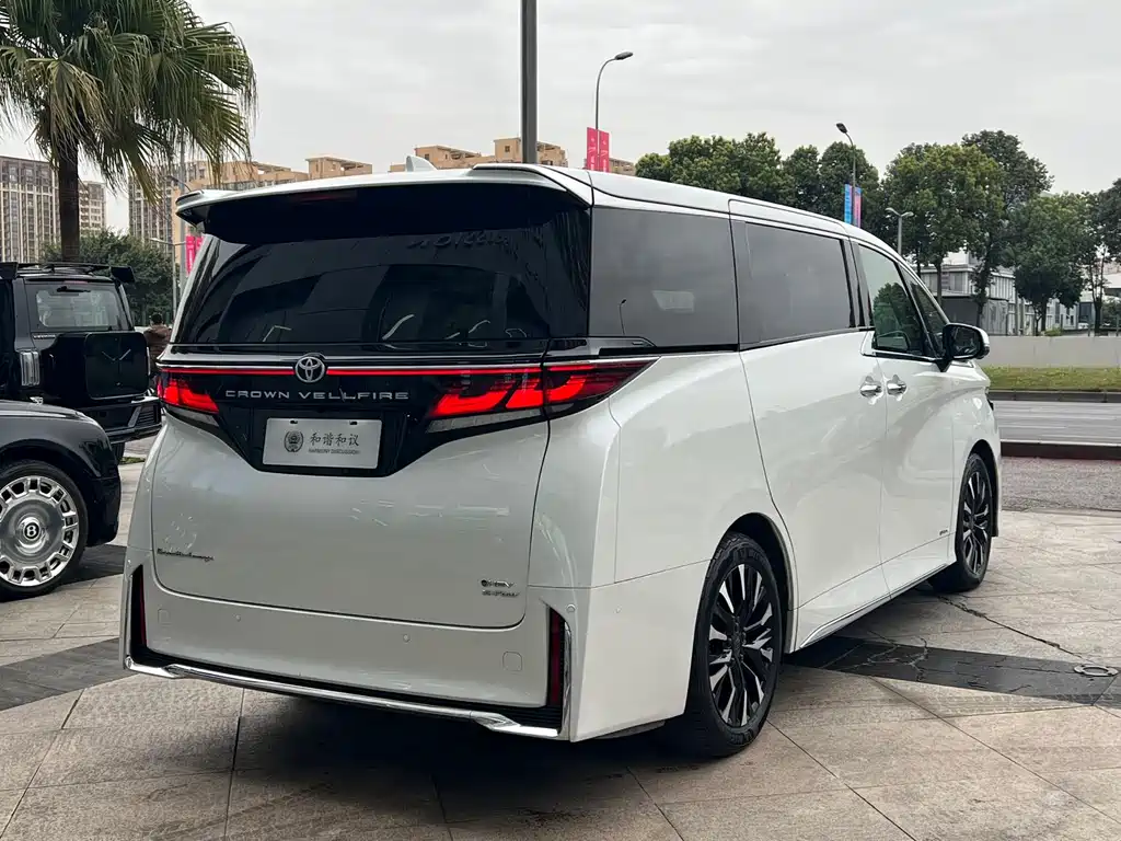 Toyota Alphard 2024 Crown Hybrid 2.5L Executive Premium Version 2026 - thumbnail 18