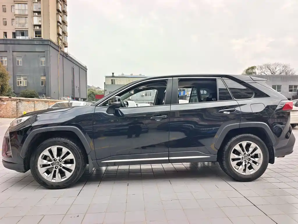 Toyota Venza 2020 2.0L CVT 2WD Luxury Edition 2021 - thumbnail 5