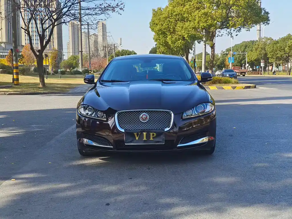 Jaguar Jaguar XF 2015 XF 2.0T Elegant Edition 2018 - thumbnail 2