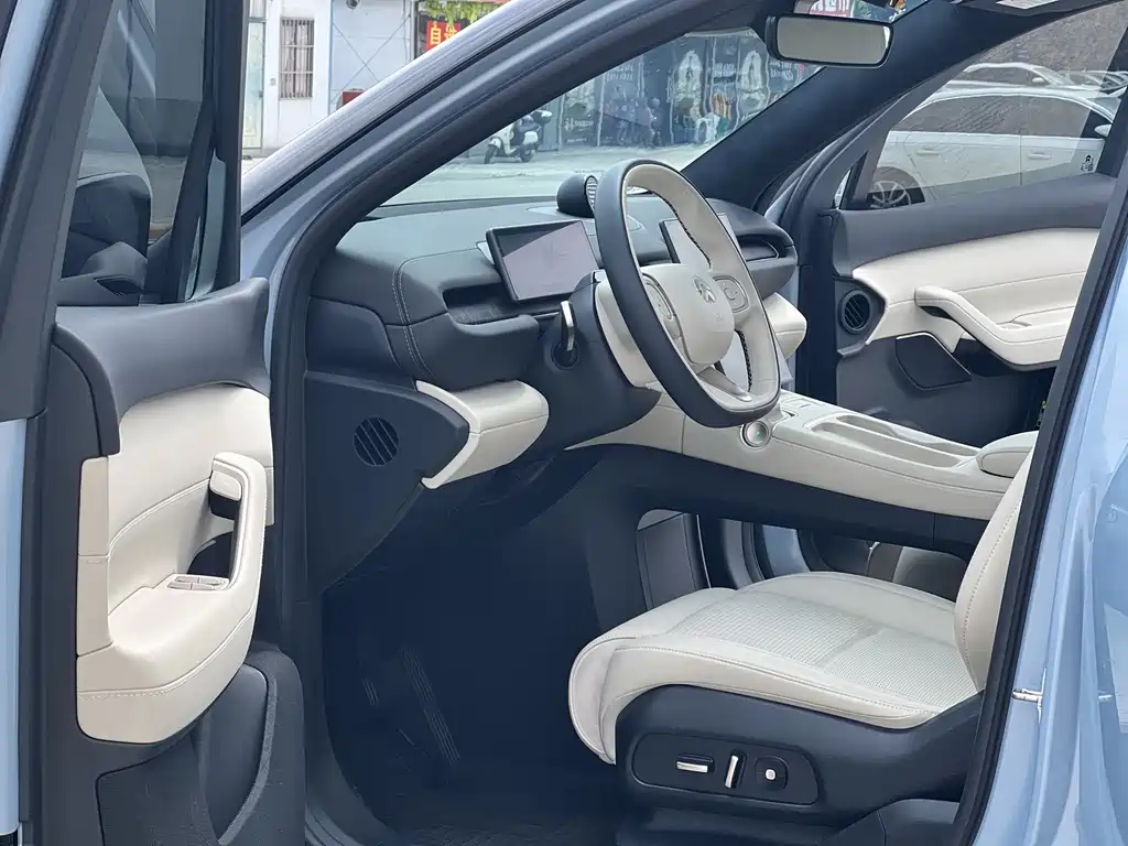 NIO NIO ES6 2023 75kWh 2024 - thumbnail 7