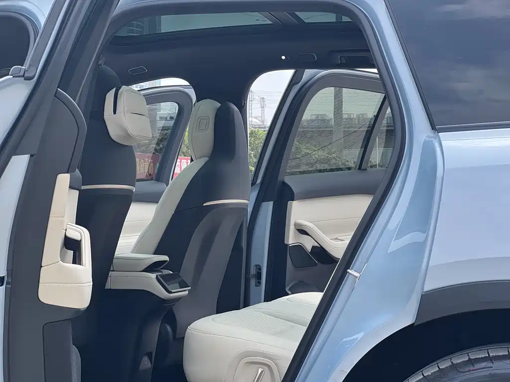 NIO NIO ES6 2023 75kWh 2024 - thumbnail 8