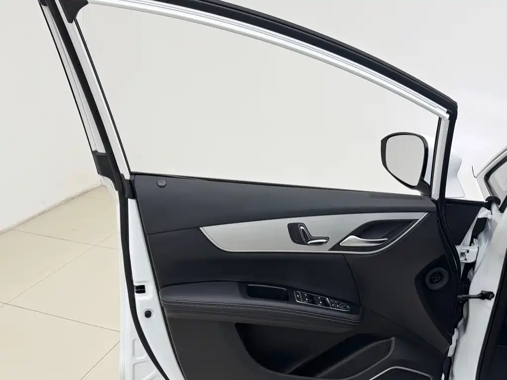 BYD BYD Song MAX 2021 Upgrade Edition 1.5T Automatic Premium 6-Seat 2022 - thumbnail 17