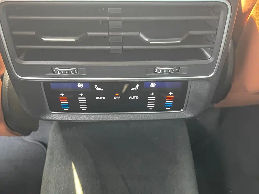 Audi Audi Q7 2021 55 TFSI quattro S line Premium 2021 - thumbnail 17