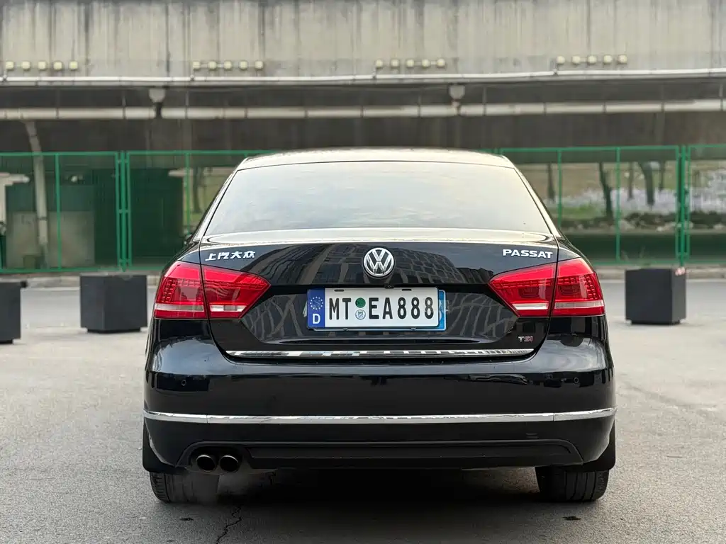 Volkswagen Volkswagen Passat 2013 2.0TSI DSG Supreme Edition 2014 - thumbnail 5