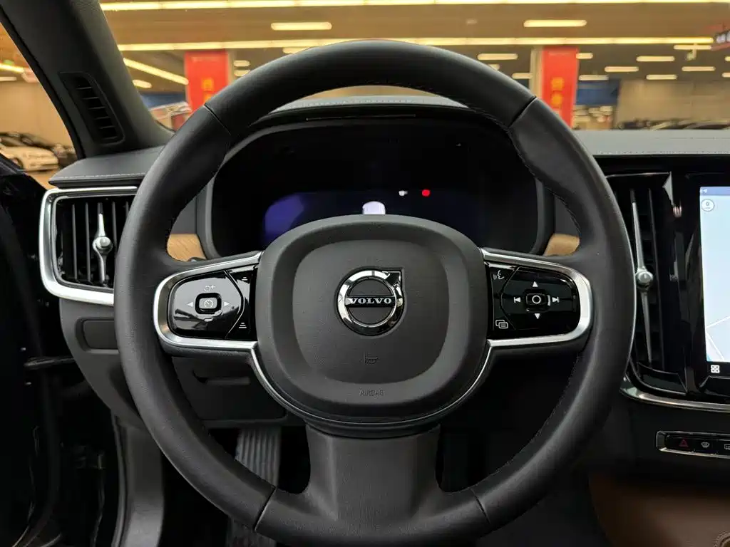 Volvo Volvo S90 2024 B5 Momentum Luxury Edition 2023 - thumbnail 7