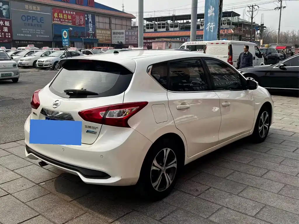 Nissan Nissan Tiida 2016 1.6L CVT Intelligent Edition 2016 - thumbnail 9