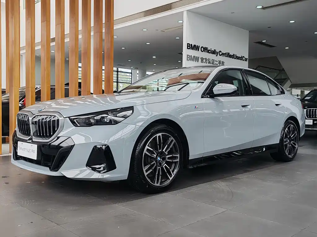 BMW BMW 5 Series Import 2024 525i M Sport Package 2025