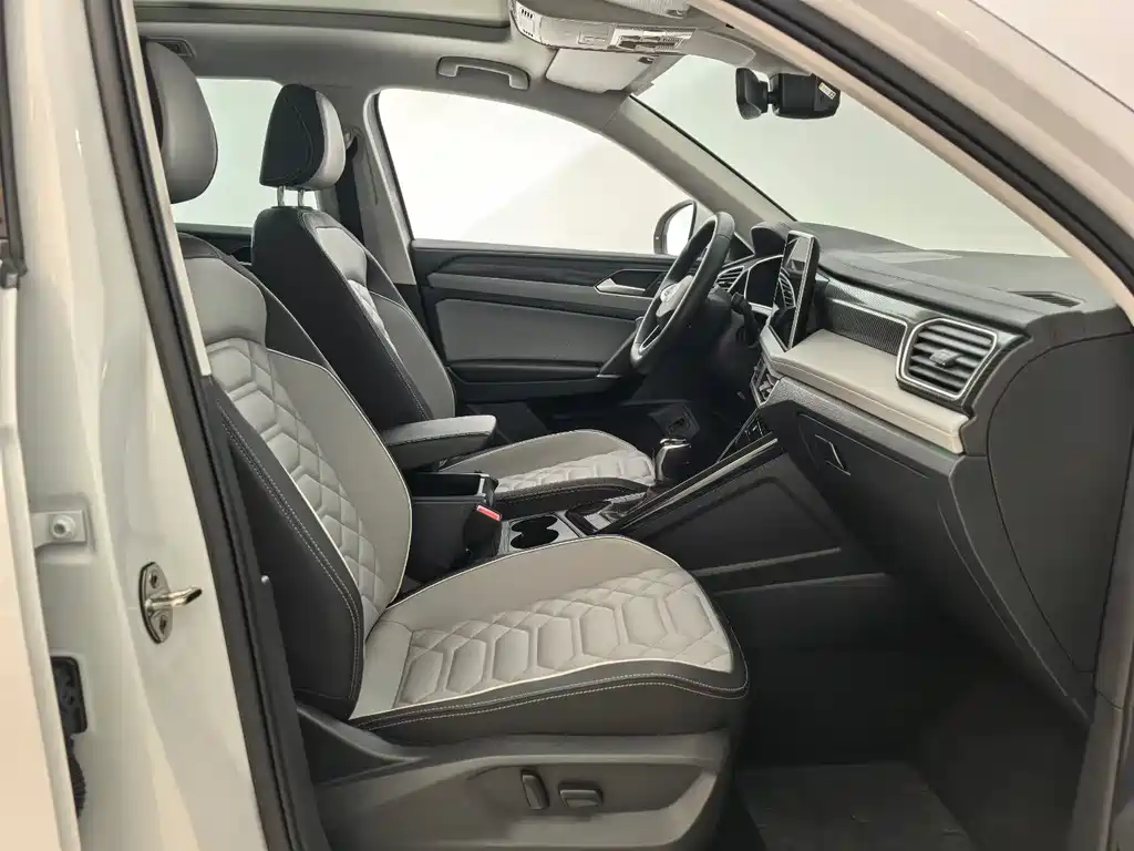 Volkswagen Tayron 2023 330TSI 2WD Luxury Plus Advanced Edition 2023 - thumbnail 7