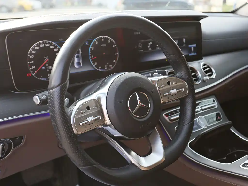 Mercedes-Benz Mercedes-Benz E-Class 2019 Model Year Facelift E 300 L Sport Style 2019 - thumbnail 9