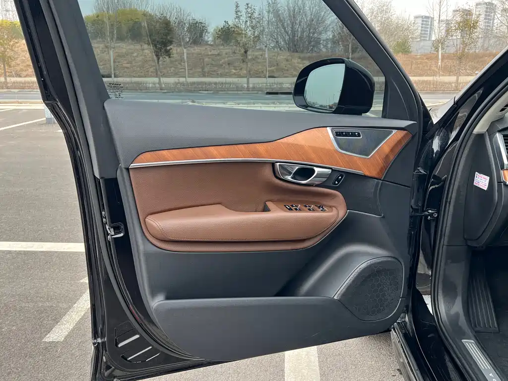 Volvo Volvo XC90 2019 T6 Momentum 7-seater Euro VI 2019 - thumbnail 5