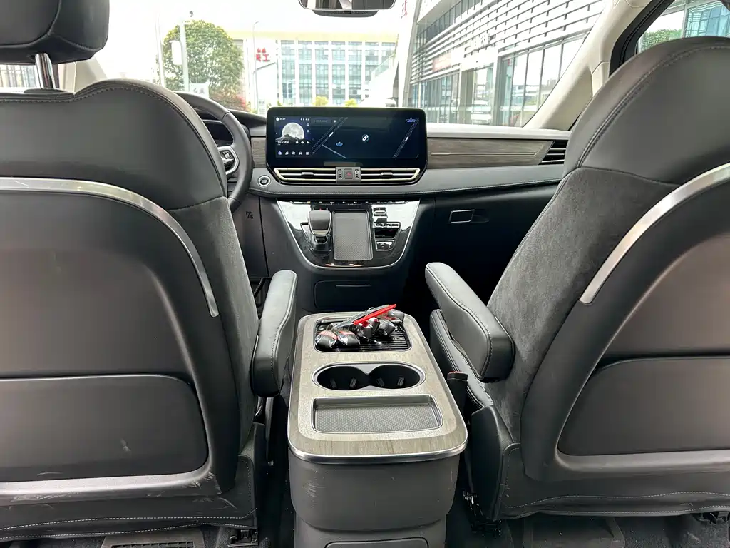 Hongqi Hongqi HQ9 PHEV 2024 2.0T AWD Business Edition 2024 - thumbnail 10