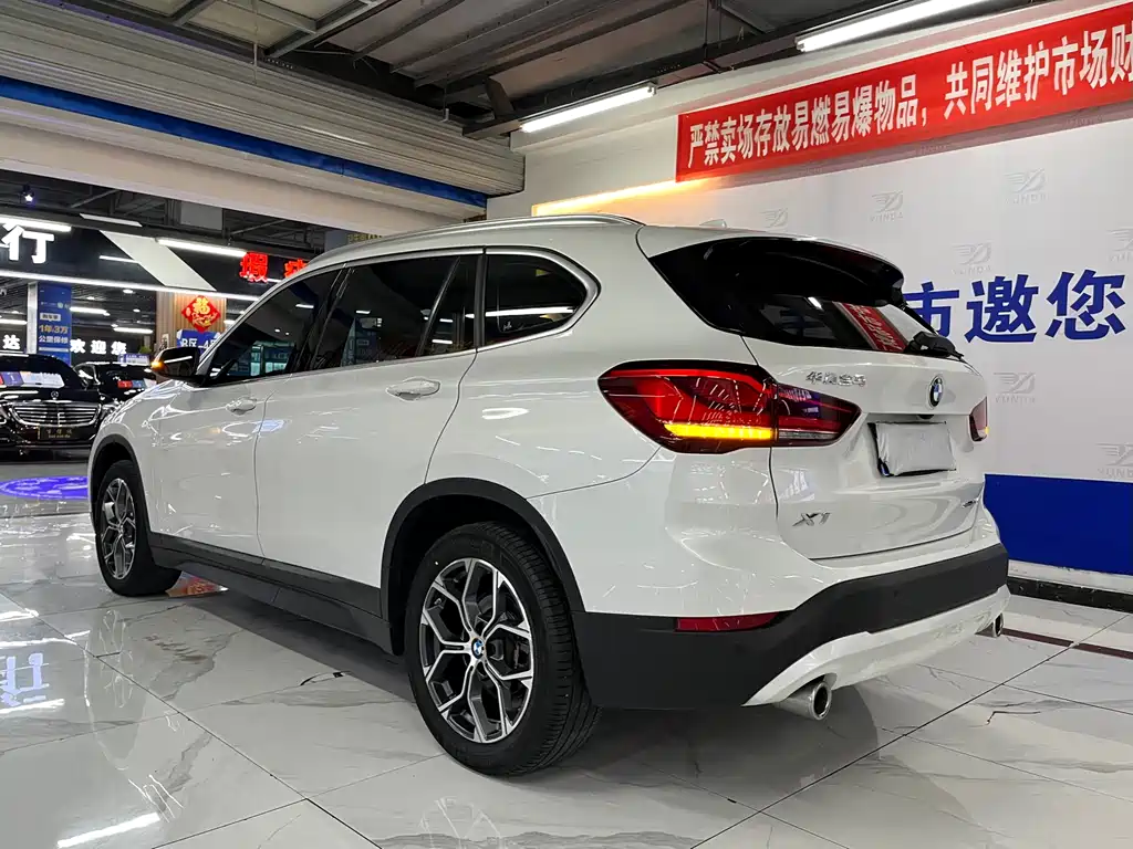 BMW BMW X1 2021 sDrive25Li Leading Edition 2021 - thumbnail 3