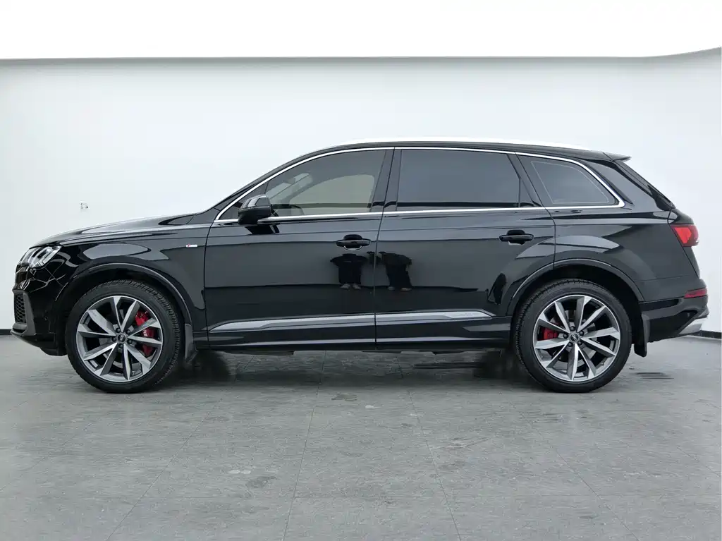 Audi Audi Q7 2022 55 TFSI quattro S line Sport Package 2022 - thumbnail 5