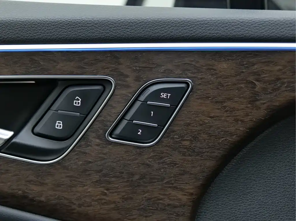 Audi Audi Q7 2022 55 TFSI quattro S line Sport Package 2022 - thumbnail 22