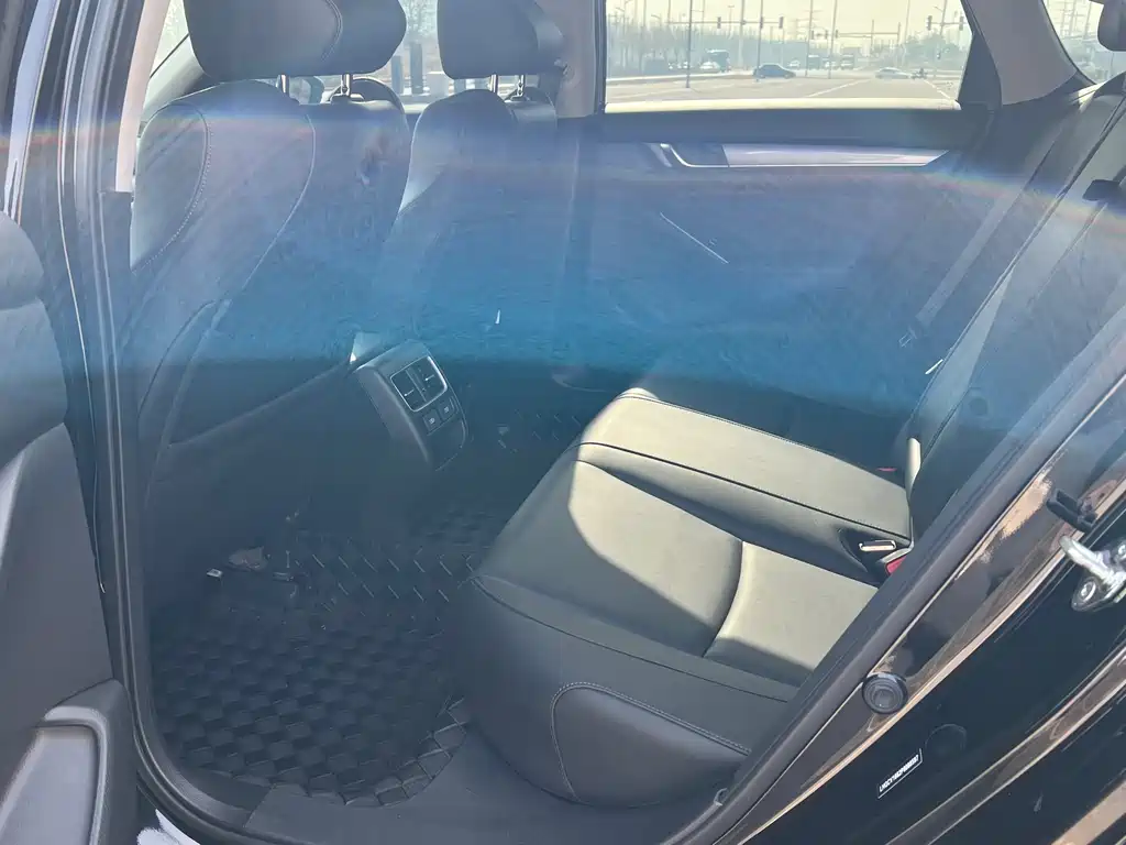 Honda Honda Accord 2022 260TURBO Luxury Edition 2023 - thumbnail 6